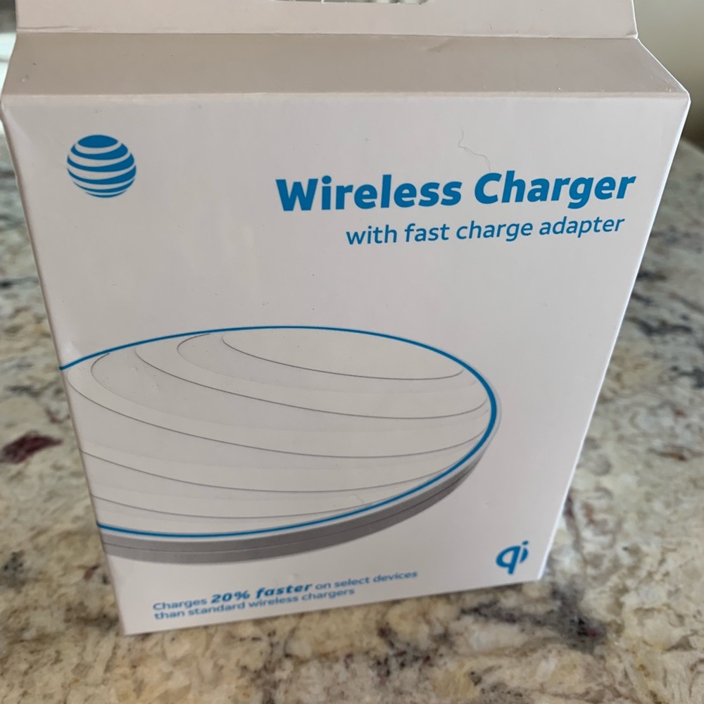 🐝🐝🐝SOLD🐝🐝🐝AT&T NWT Wireless Charger